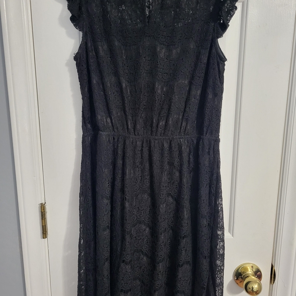 Monteau Black Lace Midi Dress - Picture 5 of 5